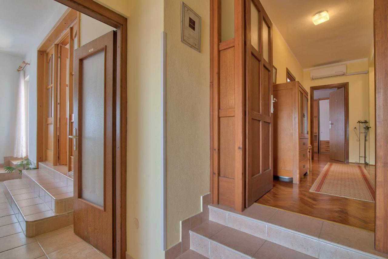 Apartments Tara Медулин Екстериор снимка